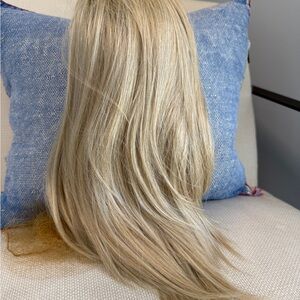 Long Straight Women's Wig in Light Blonde - Sleek Natural Look